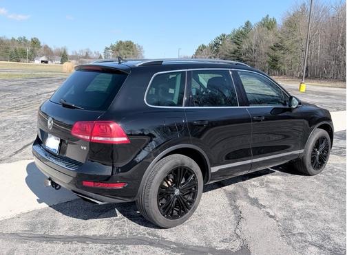 2014 Volkswagen Touareg 3.6L Lux