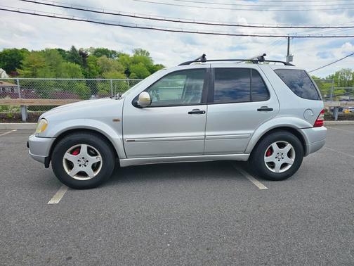 Silver 2000 Mercedes-Benz M-Class ML55 AMG 4MATIC