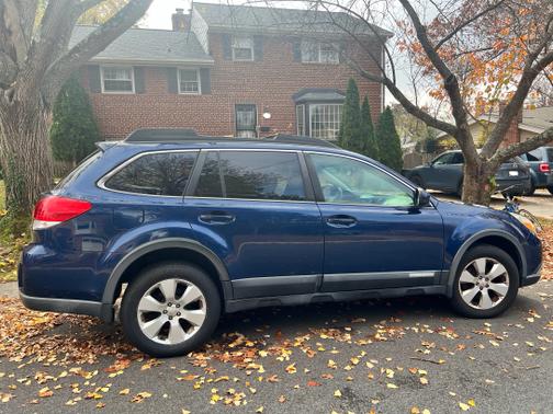 2010 Subaru Outback 2.5 i Limited