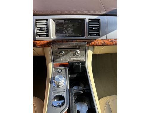 2009 Jaguar XF Luxury