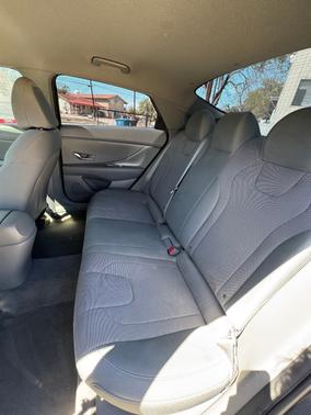 2021 Hyundai ELANTRA SE