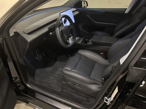 2026 Tesla Model Y Premium RWD