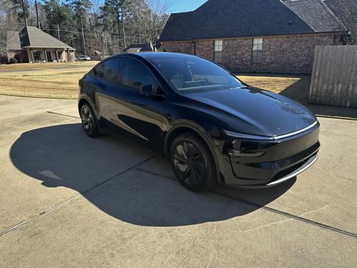2026 Tesla Model Y Premium RWD