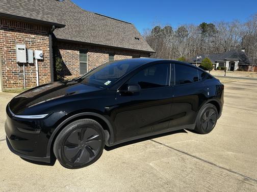 2026 Tesla Model Y Premium RWD