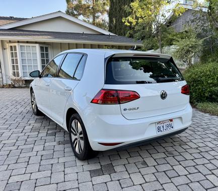 2016 Volkswagen e-Golf SE