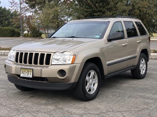 Brown 2005 Jeep Grand Cherokee Laredo