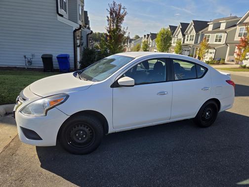 2018 Nissan Versa 1.6 SV