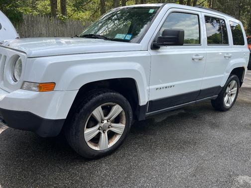 White 2015 Jeep Patriot Latitude
