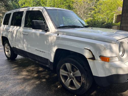 White 2015 Jeep Patriot Latitude