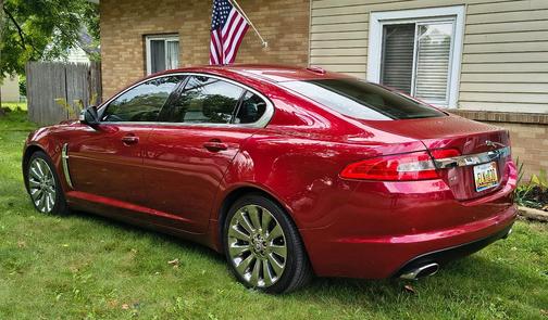 Red 2009 Jaguar XF Premium Luxury