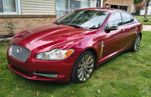 Red 2009 Jaguar XF Premium Luxury