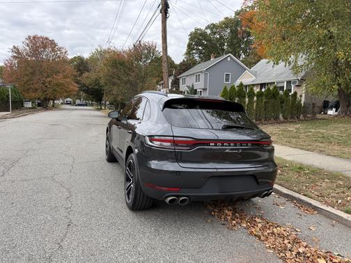 2021 Porsche Macan Macan S