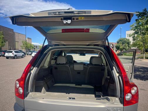 Gold 2004 Volvo XC90 T6