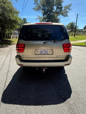 Gold 2002 Toyota Sequoia SR5