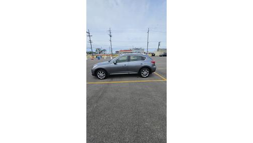 Gray 2016 INFINITI QX50 Base