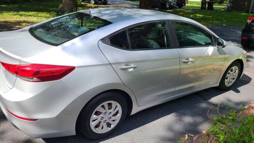 2017 Hyundai ELANTRA SE