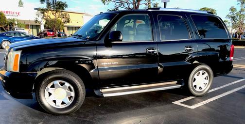 2004 Cadillac Escalade Base