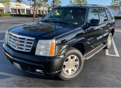 2004 Cadillac Escalade Base