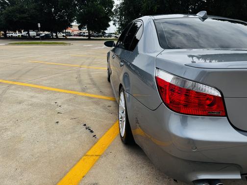Gray 2006 BMW M5 Base