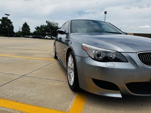 Gray 2006 BMW M5 Base