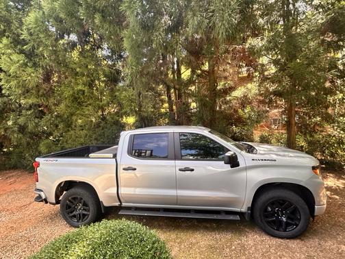 2022 Chevrolet Silverado 1500 Custom