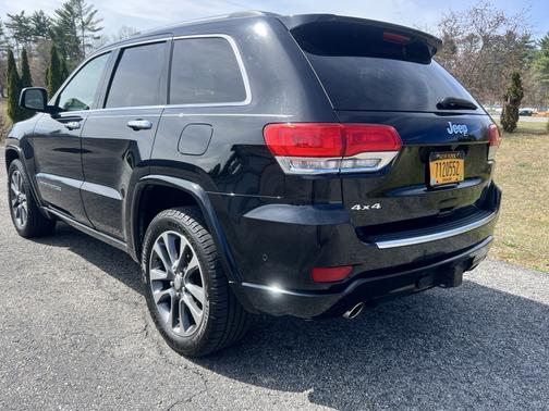 Black 2017 Jeep Grand Cherokee Overland