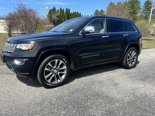 Black 2017 Jeep Grand Cherokee Overland