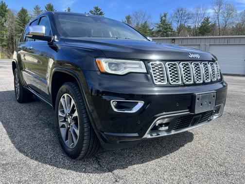 Black 2017 Jeep Grand Cherokee Overland