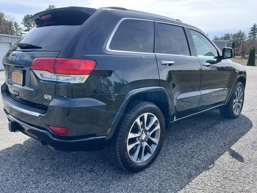 Black 2017 Jeep Grand Cherokee Overland