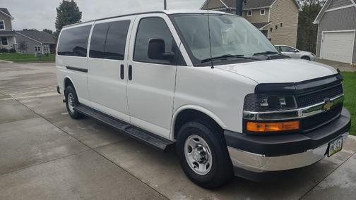 White 2019 Chevrolet Express 3500 LT