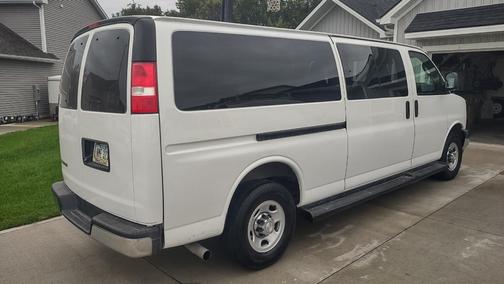 White 2019 Chevrolet Express 3500 LT