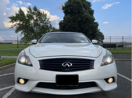 2014 INFINITI Q60 Sport