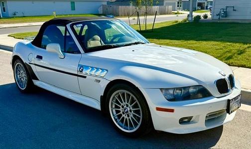 White 2001 BMW Z3 3.0i Roadster