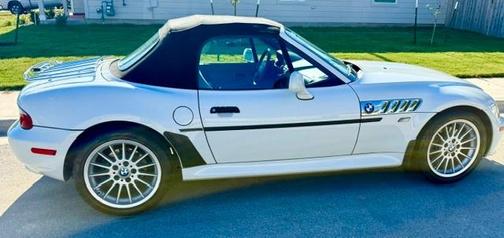 White 2001 BMW Z3 3.0i Roadster