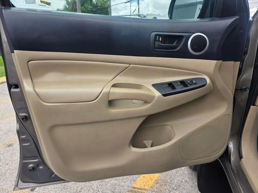 Brown 2013 Toyota Tacoma PreRunner