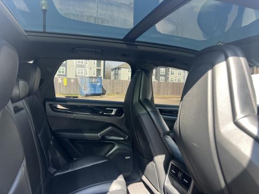 2021 Porsche Cayenne Cayenne