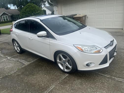 White 2013 Ford Focus Titanium