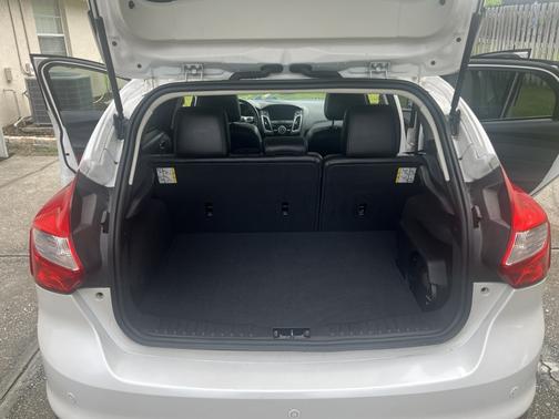 White 2013 Ford Focus Titanium