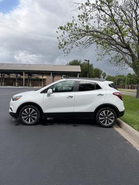 White 2022 Buick Encore Preferred