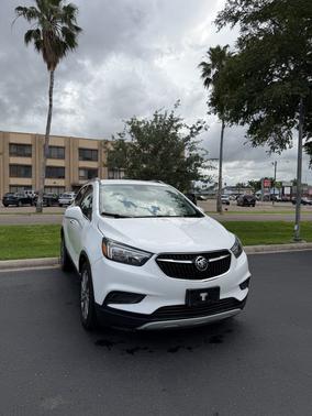 White 2022 Buick Encore Preferred