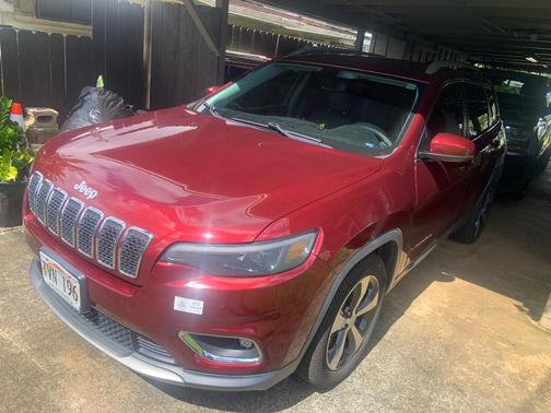 Red 2019 Jeep Cherokee Limited