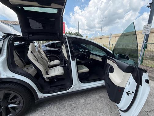 White 2024 Tesla Model X Long Range