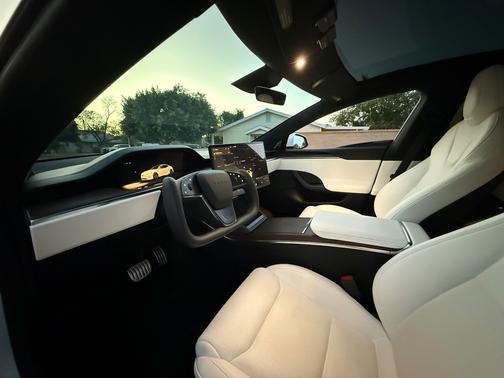 White 2023 Tesla Model S Base