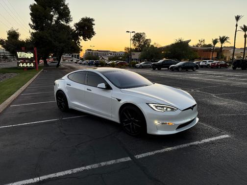White 2023 Tesla Model S Base