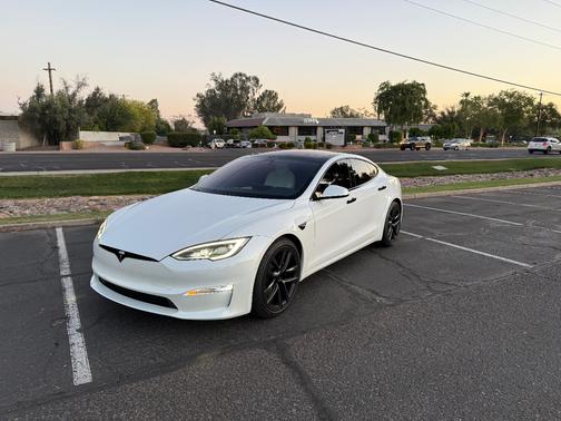 White 2023 Tesla Model S Base