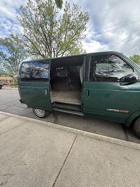 1999 Chevrolet Astro LT