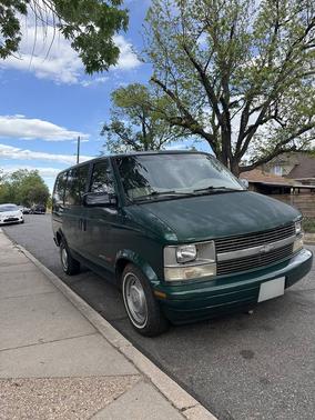 1999 Chevrolet Astro LT