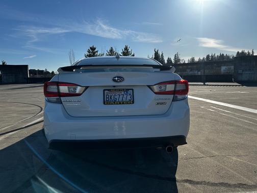 White 2018 Subaru Impreza 2.0i Sport