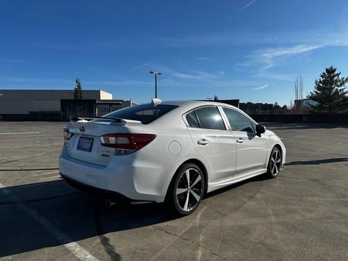 White 2018 Subaru Impreza 2.0i Sport