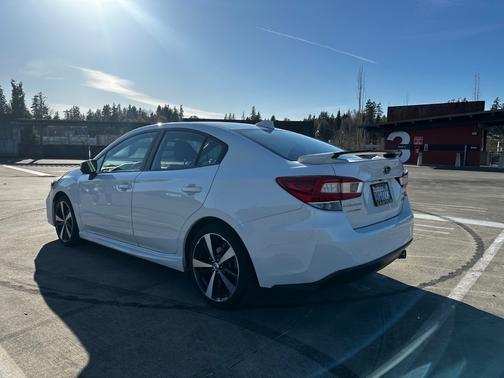 White 2018 Subaru Impreza 2.0i Sport